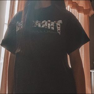 Rose Accented Thrasher Short Sleeve